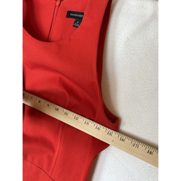 Banana Republic red sheath dress size 4 side wings back zip classic - Picture 8 of 9
